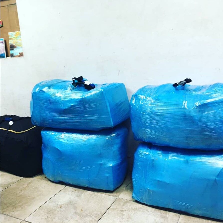Donaciones de ropa empacadas
